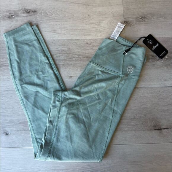 Allbirds Women's Natural Flow Legging In a Sage Green Color size Small nwt - Picture 5 of 6